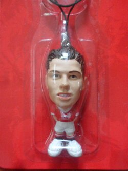 ที่ห้อยโทรศัพท์มือถือ ตุ๊กตาโมเดลนักฟุตบอล ค.โรนัลโด้ สโมสรแมนเชสเตอร์ ยูไนเต็ด โครินเธียน ไมโครสตาร์ - 2007 ใหม่ / C.RONALDO MANCHESTER UNITED Football Club Corinthian MicroStars Football Figure Phone Charm - 2007 NEW