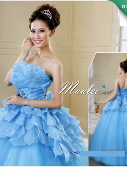 พร้อมเช่า ชุดแฟนซี ชุดราตรียาว สีฟ้า เกาะอก แต่งระบาย กระโปรงพองสวย ซิปหลัง