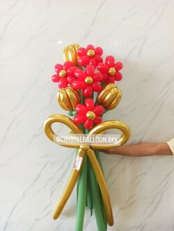 สั่ง Flower Balloon Medium Bouquet ช่อ 8 ดอก พร้อมตกแต่ง สามารถเปลี่ยนสีลูกโป่งได้