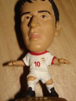 ตุ๊กตาโมเดลนักฟุตบอล ราอูล ทีมชาติสเปน โครินเธียน ไมโครสตาร์ - Series 6/2002 Gold Base - MC997 ใหม่ / RAUL SPAIN National Football Team Corinthian MicroStars Football Figure - Series 6/2002 Gold Base - MC997 NEW