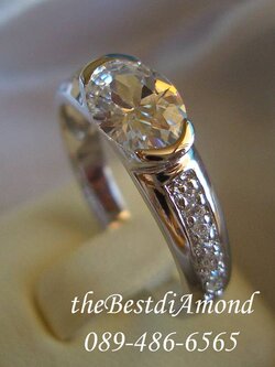 RL014RD+++แหวนเพชร Oval Cut+++ เรียบ หรู ดูดี เพชรรูปไข่ฝังแบบหุ้ม เล่นไฟเหมือนจริงมากๆๆ ใส่ติดนิ้วได้ตลอด ใส่ได้ทั้งหญิงและชาย