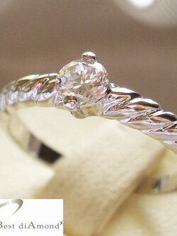 BR025RD แหวนน่ารักๆๆ เพชรCZเล็กๆ ขนาด 20 ตัง แต่วิ๊งๆเล่นไฟ ใส่ติดนิ้วได้ทุกโอกาสไม่เวอร์ ใส่ไปเรียน ทำงานได้สบาย