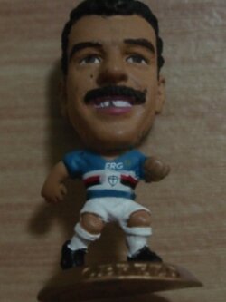 ตุ๊กตาโมเดลนักฟุตบอล ต.เซเรโซ่ สโมสรซามพ์โดเรีย โครินเธียน ไมโครสตาร์ - Legend Sweden Series 2005 Gold Base - MC4125 ใหม่ / T.CEREZO SAMPDORIA Football Club Corinthian MicroStars Football Figure - Legend Sweden Series 2005 Gold Base - MC4125 NEW