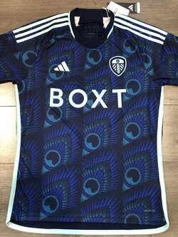 เสื้อฟุตบอล ทีมสโมสรลีดส์ ยูไนเต็ด ชุดเยือน 2023/24 ใหม่ M-Size / LEEDS UNITED Football Shirt Away Kit 2023/24 Jersey NEW M-Size