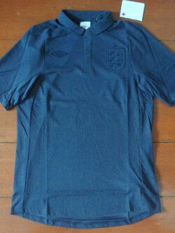 เสื้อฟุตบอล ทีมชาติอังกฤษ ชุดพิเศษ ชุดลุยศึกฟุตบอลโลก 2010 Tonal Special Edition ใหม่ S (38)-Size / ENGLAND Football Shirt Special Kit World Cup 2010 Tonal Special Edition Jersey NEW S (38)-Size