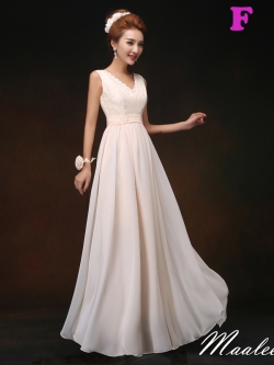 พร้อมเช่า ชุดราตรียาว ชุดเพื่อนเจ้าสาว สีครีม แบบ F แขนกุด แต่งลูกไม้สวย (เชือกผูกด้านหลัง)