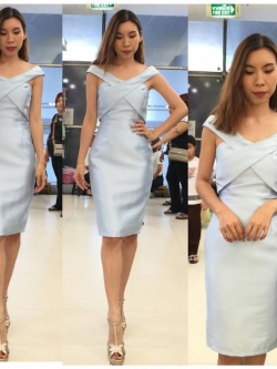 พร้อมเช่า ราตรีสั้น ชุดเดรสเข้ารูป ไขว้หน้า ไหล่ปาดแบบตัว V สีฟ้า