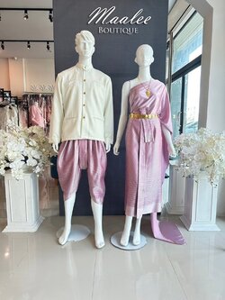 เช่า ชุดไทย ชุดเพื่อนเจ้าสาว ชุดไทยผ้าถุงสีม่วง สไบเรียบสีกลีบบัว