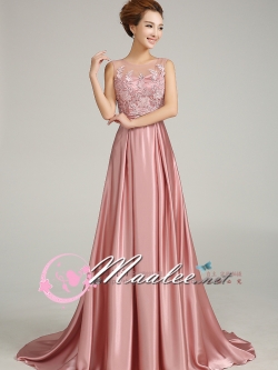 พร้อมเช่า ชุดราตรียาว สีชมพู Nude ปักลูกไม้แต่งเลื่อม ด้านหลังเป็นแบบซีทรู กระโปรงผ้าซาติน ชายยาว