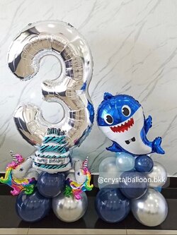ลูกโป่ง วันเกิดเด็ก ฟอยล์ตัวเลข ขนาด 40" ตั้งฐาน 1 ชิ้น พร้อม ฟอยล์ปลาฉลาม สีน้ำเงิน ตั้งฐาน 1 ชิ้น พร้อมตกแต่ง สามารถเปลี่ยนสีลูกโป่ง/เปลี่ยนสี-ฟอยล์ตัวเลข/เปลี่ยนฟอยล์ตกแต่งได้