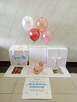 Surprised Box กล่องเซอร์ไพรส์ขอเป็นแฟน พร้อม ลูกโป่ง 4 ลูก พร้อมตกเเต่ง สามารถใส่รูปได้ 2 ใบ สามารถเปลี่ยนสีลูกโป่ง/เปลี่ยนสีข้อความได้