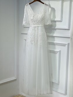 พร้อมเช่า ชุดแต่งงาน พรีเวดดิ้ง มินิมอล สีขาว แขนสามส่วน (เชือกผูกหลัง)