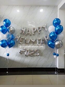 ลูกโป่งแบบช่อ 10 ลูก 2 ช่อ, พร้อมลูกโป่งฟอยล์HNY 1 ชุด ,ฟอยล์ตัวเลข 4 ชิ้น , พร้อมตกแต่ง สามารถเปลี่ยนสีลูกโป่ง/เปลี่ยนข้อความได้