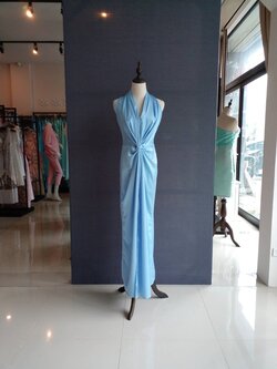 พร้อมเช่า ชุดราตรี คล้องคอเก๋ๆ เซ็ตเพื่อนเจ้าสาว สีฟ้า