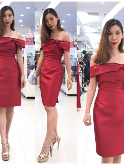 พร้อมเช่า ราตรีสั้น ชุดเดรสเข้ารูป ไหล่ปาด สีแดง