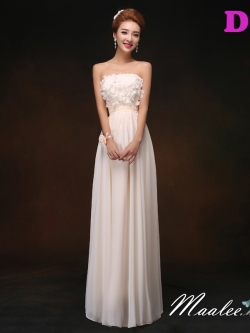 พร้อมเช่า ชุดราตรียาว ชุดเพื่อนเจ้าสาว สีครีม แบบ D เกาะอกลูกไม้ ช่วงอกแต่งกลีบดอกสวย (เชือกผูกด้านหลัง)