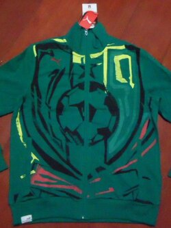 เสื้อฟุตบอล ทีมชาติแคเมอรูน ชุดเสื้อแจ็กเก็ต ชุดลุยศึกฟุตบอลโลก 2010 ใหม่ M-Size / CAMEROON Football Shirt Jacket Kit World Cup 2010 Jersey NEW M-Size