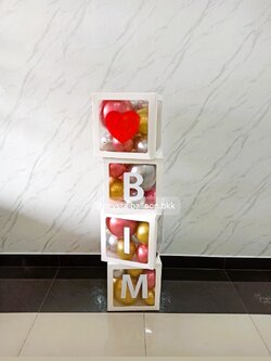 ลูกโป่งเซอร์ไพรส์ กล่องใส ขนาด 12" ติดตัวอักษร 4 กล่อง พร้อมตกแต่ง สามารถเปลี่ยนสีลูกโป่ง/เปลี่ยนข้อความได้