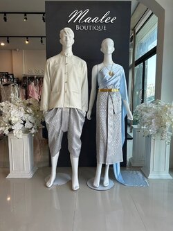 เช่า ชุดไทย ชุดเพื่อนเจ้าสาว ชุดไทยผ้าถุงสีเทาเงิน สไบเรียบ สีฟ้า