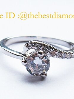 BR202RD+++แหวนชูผสมแถวแบบเอี้ยว แบบ2++ งานน่ารัก เก๋ไก๋ สวยมากๆ ดีไซน์เท่ห์ ด้วยบ่าเพชรข้างเดียว และบ่าอีกข้างเป็นงานทอง น่าร๊ากก