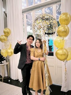ลูกโป่ง New Year Bubble ขนาด 36" Theme ทอง พร้อมตกแต่ง ช่อลูกโป่ง 7 ลูก 2 ช่อ,ลูกโป่งใส ลายดาว ใส่กลิตเตอร์ สามารถเปลี่ยนสีลูกโป่ง/เปลี่ยนข้อความ/เปลี่ยนขนาดได้