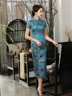 Pre-order กี่เพ้า สีฟ้า แขนสั้น ลายดอกไม้ ตัดเย็บอย่างดี