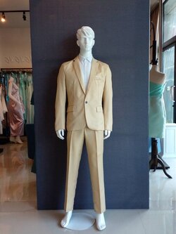 พร้อมเช่า ชุดสูทชาย (สูทแฟชั่น) เนื้อผ้าใส่สบาย สีครีม พลัสไซส์ (ไม่มีเสื้อกั๊ก)