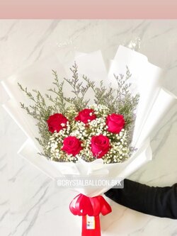 ช่อดอกกุหลาบแดง วันเกิด นำเข้า คัด Size ช่อ 5 ดอก 1 ช่อ พร้อมตกแต่ง สามารถเปลี่ยนสีได้