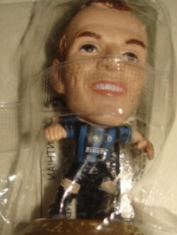 ตุ๊กตาโมเดลนักฟุตบอล อ.คัมบิอัสโซ่ สโมสรอินเตอร์ มิลาน โครินเธียน ไมโครสตาร์ - Series 14/2006 Gold Base - MC8051 ใหม่ / E.CAMBIASSO INTER MILAN Football Club Corinthian MicroStars Football Figure - Series 14/2006 Gold Base - MC8051 NEW