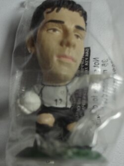 ตุ๊กตาโมเดลนักฟุตบอล ฟ.ตอลโด้ ทีมชาติอิตาลี โครินเธียน ไมโครสตาร์ - Series 4/2001 Green Base - MC484 ใหม่ / F.TOLDO ITALY National Football Team Corinthian MicroStars Football Figure - Series 4/2001 Green Base - MC484 NEW