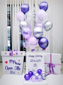 Happy Birthday Surprise Box Theme สีม่วง พร้อมตกแต่ง ลูกโป่ง 4 ลูก,ช่อลูกโป่ง 5 ลูก 2 ช่อ,ลูกโป่งใส ใส่กลิตเตอร์,ลูกโป่งลายหิน USA 3 ลูก,สามารถใส่รูปได้ 3 ใบ สามารถเปลี่ยนสีลูกโป่ง/เปลี่ยนข้อความได้