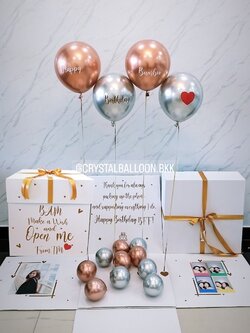 Happy Birthday Surprise Box Theme สีโรสโกล-เงิน พร้อมตกแต่ง สามารถใส่ได้ 2 ใบ สามารถเปลี่ยนสีลูกโป่ง/เปลี่ยนข้อความ/เปลี่ยนขนาดได้