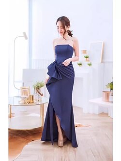 พร้อมเช่า ชุดเดรส เดรสเกาะอก พับเย็บขยุ้มระบายตรงเอว สีกรมท่า