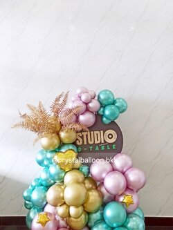 Organic Mini เปิดงาน รูปแบบ ไม่ซ้ำใคร พร้อม ป้ายวงกลม ขนาด 20" 1 ชิ้น ประดับ ใบไม้ทอง,ฟอยล์ตกแต่ง Theme เขียว - ชมพู - ทอง พร้อมตกแต่ง สามารถเปลี่ยนสีลูกโป่ง/เปลี่ยนข้อความได้