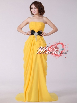 พร้อมเช่า ชุดราตรียาว เกาะอก สีเหลืองสด จับจีบข้างสะโพกสวย