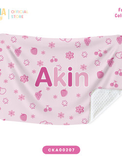 ผ้าห่มเด็ก ใส่ชื่อได้ ลาย Berry family 🍒 Fruity Collection รหัส CKA00207 #ผ้าห่ม #SOdAbaby