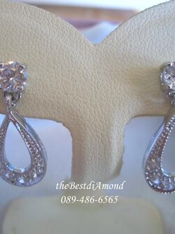 BE426RD+++ต่างหูระย้ารูปหยดน้ำ+++ เป็นแบบห้อยตุ้งติ้ง สวยน่ารักมาก งานเหมือนจริงเลยค่ะส่วนตุ้งติ้งทำเป็นรูปหยดน้ำ ฝังแบบจิกไข่ปลา งานระยิบระยับ สวยมาก