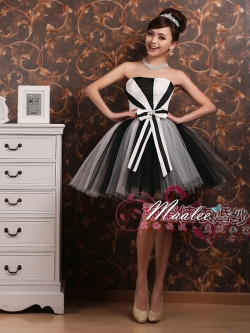 พร้อมส่ง ชุดแฟนซี ชุดราตรีสั้น กระโปรงสุ่ม ลายทางริ้ว เก๋มาก สีดำขาว