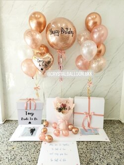Surprise Box กล่องเซอร์ไพรส์ลูกโป่งวันเกิด Bubble ขนาด 24" โทนสีโรสโกลด์ พร้อมตกแต่ง ช่อลูกโป่ง 7 ลูก 2 ช่อ,ฟอยล์หัวใจ 1 ชิ้น,ช่อดอกกุหลาบ 1 ช่อ สามารถใส่รูปได้ 4 รูป สามารถเปลี่ยนสีลูกโป่ง/เปลี่ยนฟอยล์ตกแต่ง/ข้อความได้