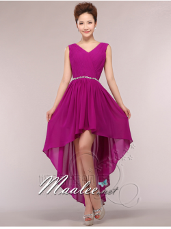 พร้อมเช่า ชุดราตรีสั้น แขนกุด หน้าสั้นหลังยาว สีม่วงเม็ดมะปราง คาดเอวคริสตัล