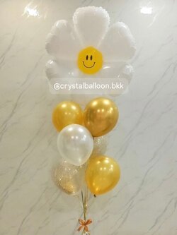 ลูกโป่ง แบบช่อ ช่อลูกโป่งฟอยล์ดอกเดซี่ ช่อ 7 ลูก 1 ช่อ Theme สีทองโครเมี่ยม ลูกโป่งใส ใส่กลิตเตอร์ พร้อมตกแต่ง สามารถเปลี่ยนสีลูกโป่ง/เปลี่ยนข้อความ/เปลี่ยนฟอยล์ตกแต่งได้