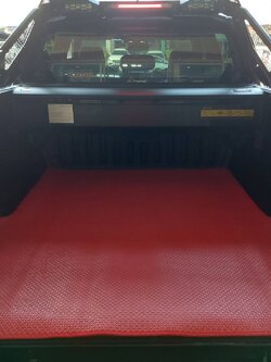 ยางปูท้ายกระบะ Ford Raptor 4 ประตู 2023 กระดุมเล็ก PVC สีแดง