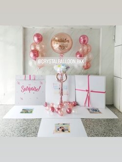 Jumbo Box 36" Will You Marry Me? Bubble 36" Theme โรสโกล พร้อมตกแต่ง ช่อลูกโป่ง 7 ลูก 2 ช่อ,ลูกโป่งใส ใส่กลิตเตอร์,ฟอยล์แหวนเดี่ยวใหญ่ 1 ชิ้น,สามารถใส่รูปได้ 4 ใบ สามารถเปลี่ยนสีลูกโป่ง/เปลี่ยนข้อความ/เปลี่ยนสี-ฟอยล์ตกแต่งได้