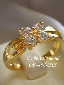 BR050+++แหวนดอกไม้+++เรียบ หรู ดูดี น่ารักมากๆๆ โดดเด่นกับดอกไม้ ใส่แล้วแอบหวานนิดๆๆ มีต่างหูเข้าชุดด้วยนะคะ