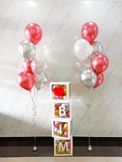 ลูกโป่ง แสดงความยินดี ช่อลูกโป่ง ช่อ 7 ลูก 2 ช่อ , กล่องใสขนาด 12 " ติดตัวอักษร 4 กล่อง พร้อมตกแต่ง ลูกโป่งใส ใส่ กลิตเตอร์ 1 ลูก สามารถเปลี่ยนสีลูกโป่งได้