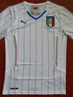 เสื้อฟุตบอล ทีมชาติอิตาลี ชุดเยือน ชุดลุยศึกฟุตบอลโลก 2014 ใหม่ M-Size / ITALY Football Shirt Away Kit World Cup 2014 Jersey NEW M-Size