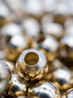 ลูกปัดทองเหลือง ปะคำทองเหลือง (Brass Beads) ใช้ตกแต่งเพื่อความสวยงาม