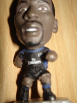 ตุ๊กตาโมเดลนักฟุตบอล จ.ฟลอยด์ ฮัสเซลเบงค์ สโมสรเชลซี โครินเธียน ไมโครสตาร์ - Series 6/2002 Silver Base - MC1268 ใหม่ / J.HASSELBAINK CHELSEA Football Club Corinthian MicroStars Football Figure - Series 6/2002 Silver Base - MC1268 NEW