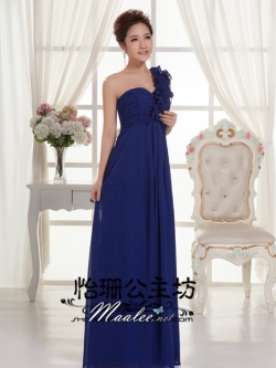 พร้อมเช่า ชุดราตรียาว ไหล่เดียว จับเดรปหน้าอก แต่งระบายช่วงไหล่ สีน้ำเงิน