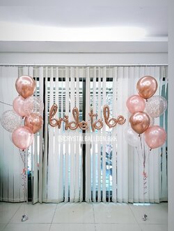 ลูกโป่ง ฟอยล์ตัวอักษร Bride To Be พร้อม ช่อลูกโป่ง ช่อ 7 ลูก 2 ช่อ,ลูกโป่งใส ใส่กลิตเตอร์ พร้อมตกเเต่ง สามารถเปลี่ยนสีลูกโป่ง/เปลี่ยนฟอยล์ตัวอักษรได้